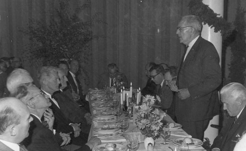 1968 Verenigingsleven Diner reünisten Z.A.C. 75 jaar