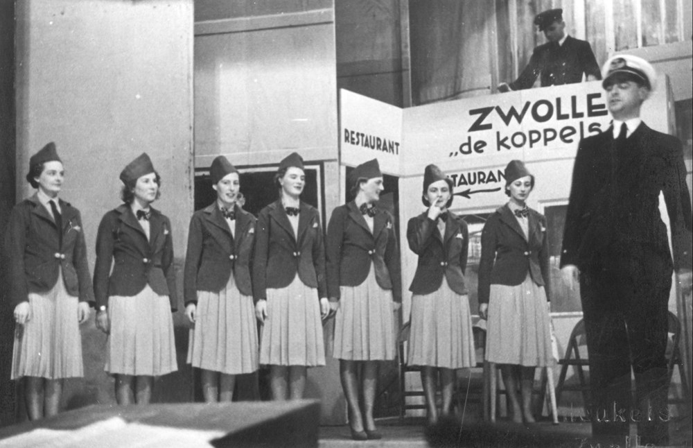 1938 Verenigingsleven Revue 'Daar gaat-ie weer!'