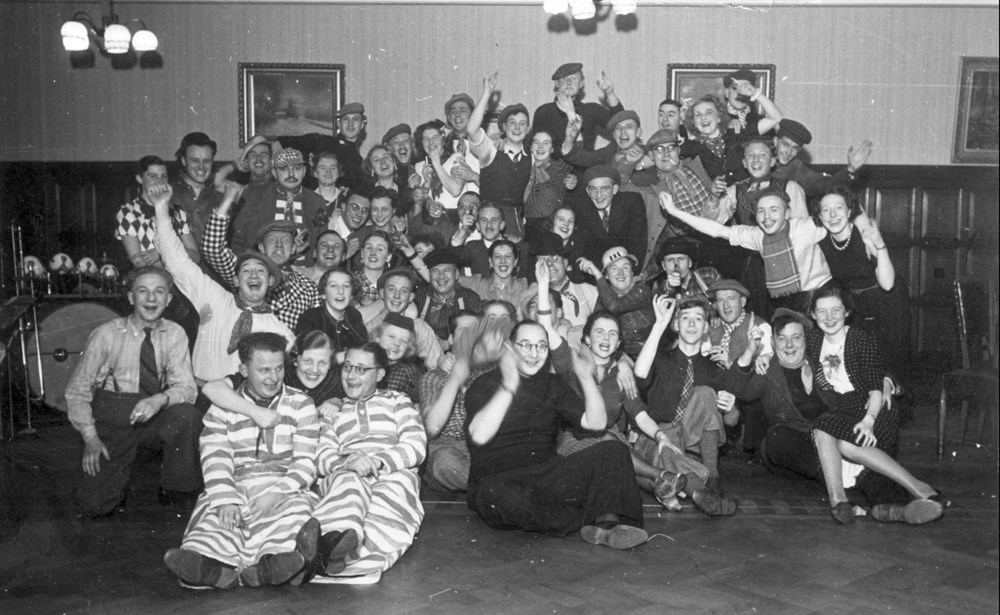 1938 Verenigingsleven Nafuif voor alle revuemedewerkers