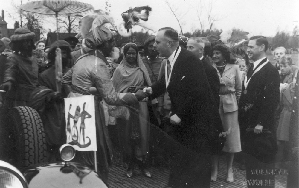 1948 Verenigingsleven Revue 'Hier moet je wezen.'