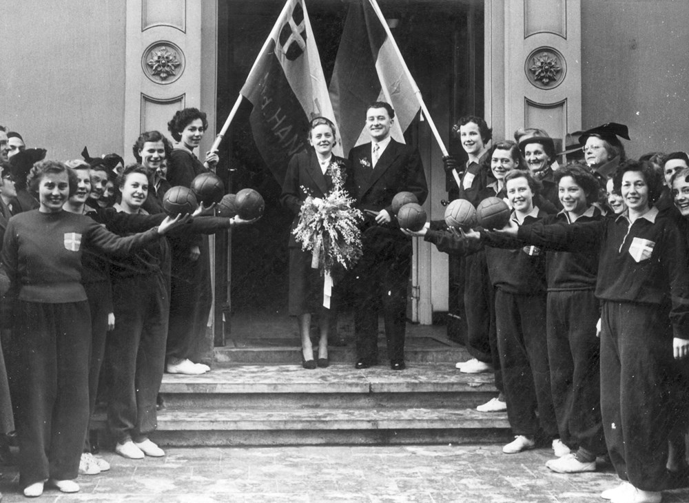 1952 Verenigingsleven Handbalhuwelijk