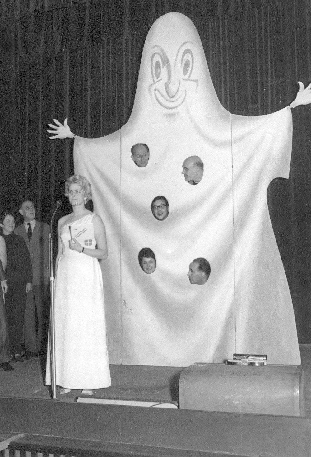 1963 Verenigingsleven Revue 'Het spookt bij de Z.A.C.'