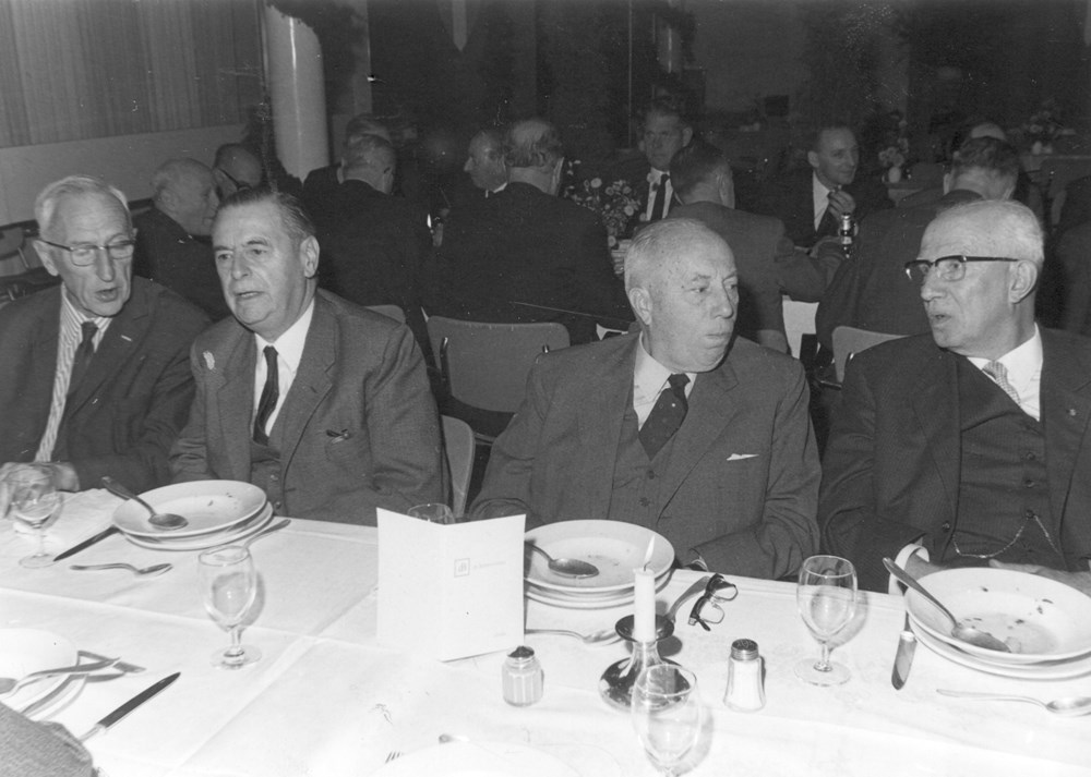 1968 Verenigingsleven Diner reünisten Z.A.C. 75 jaar