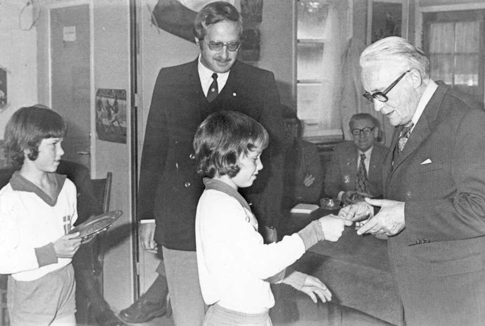 1973 Verenigingsleven Sluitingsdag actie voor het prinses Beatrix poliofonds.