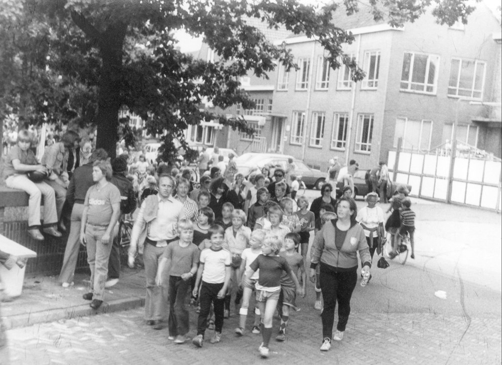 1973 Verenigingsleven Z.A.C.-jeugd bij de Avondvierdaagse