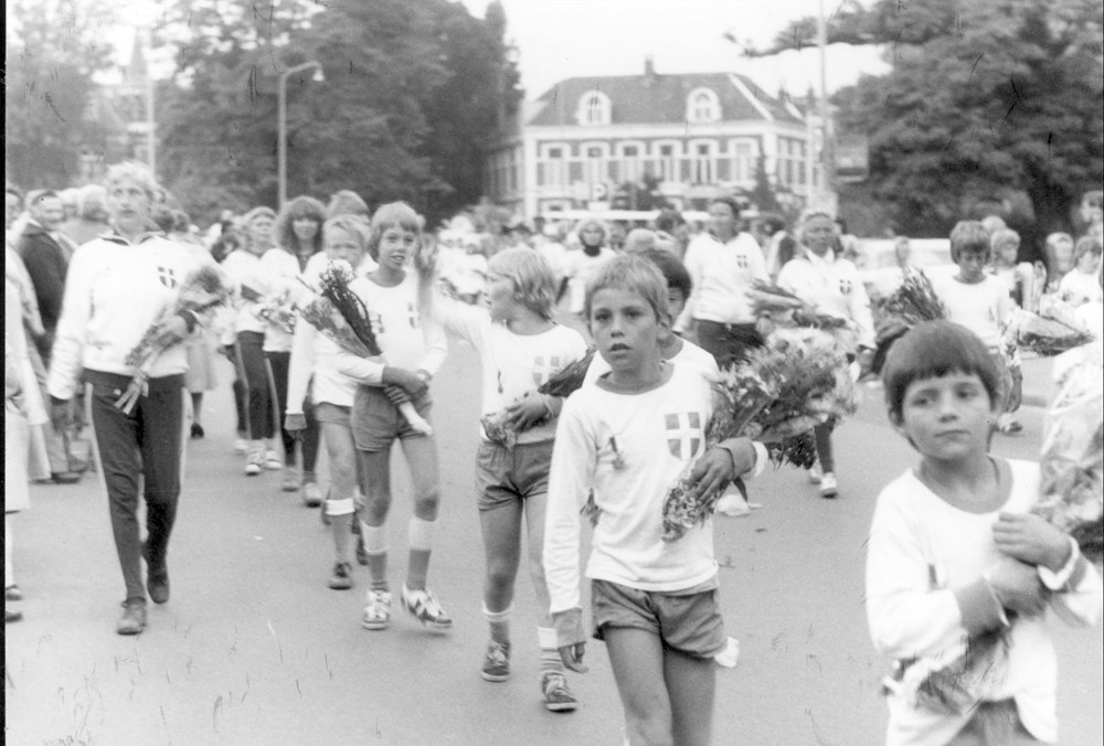 1973 Verenigingsleven Z.A.C.-jeugd bij de Avondvierdaagse