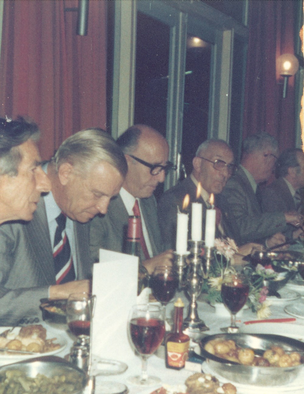 1976 Verenigingsleven Tussentijdse reünie (diner)