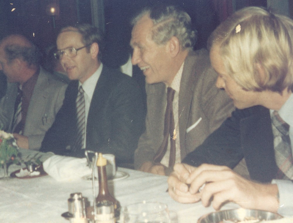 1976 Verenigingsleven Tussentijdse reünie (diner)