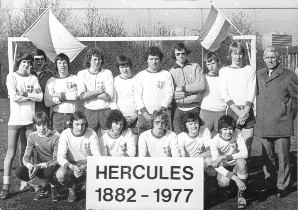 1977 Voetbal Z.A.C. A1 tijdens een toernooi bij Hercules